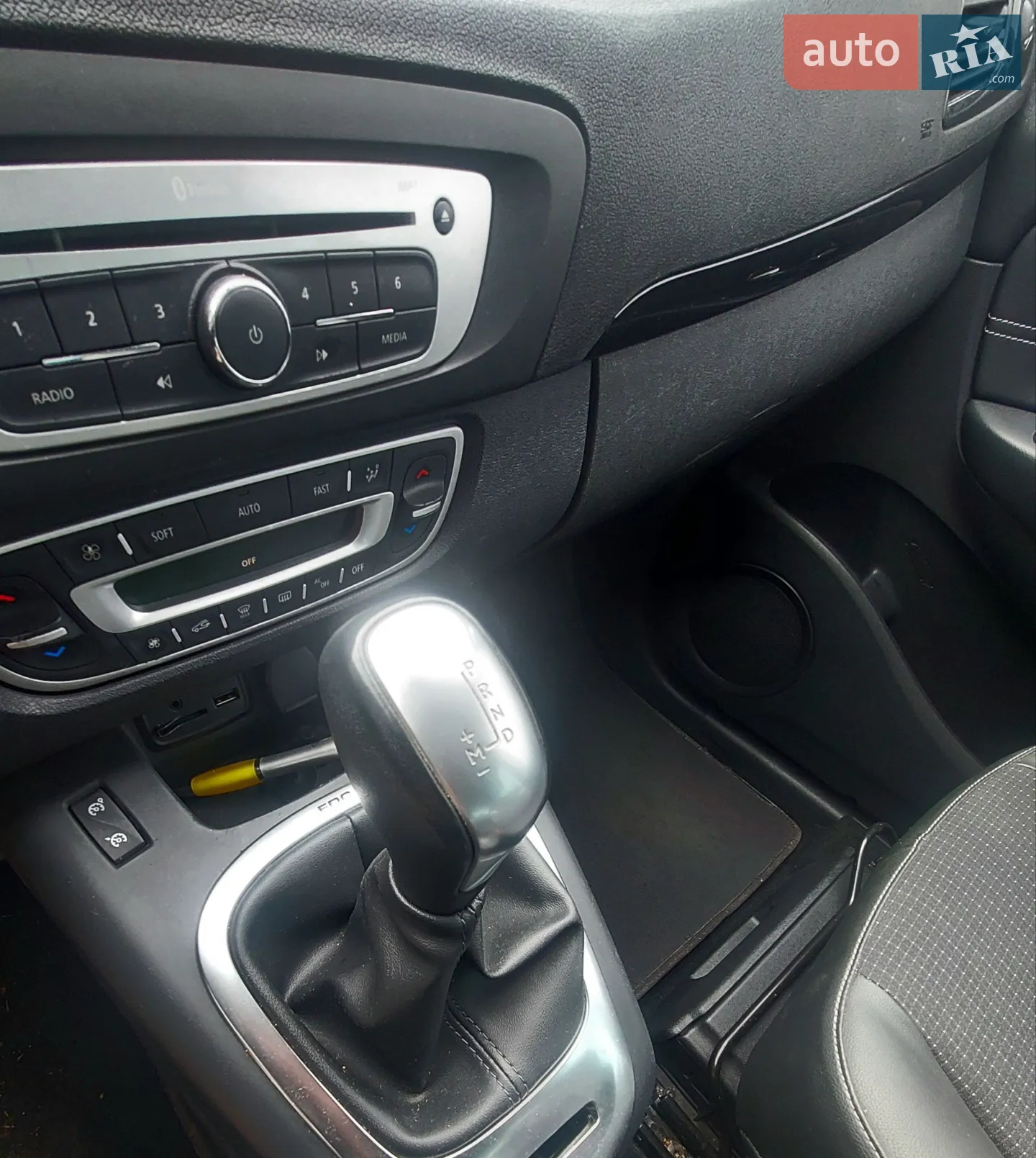 2015 Renault Scenic - мініатюра 17