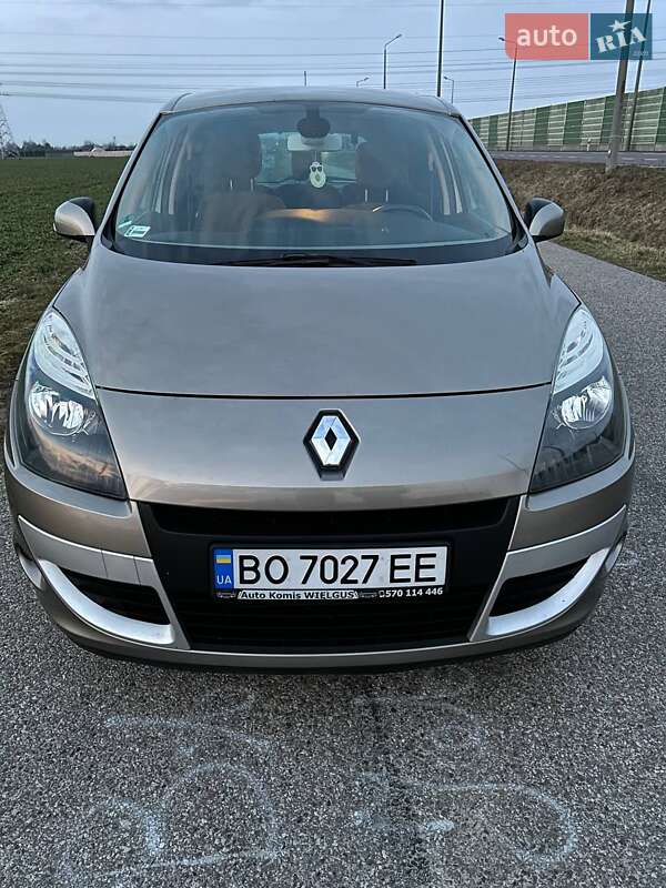 Минивэн Renault Scenic 2010 в Богуславе