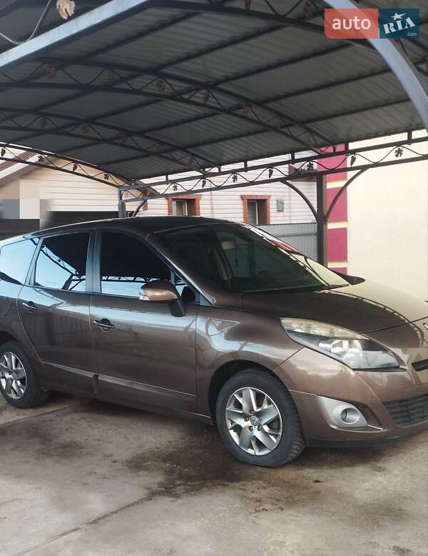 Минивэн Renault Scenic 2011 в Чернигове