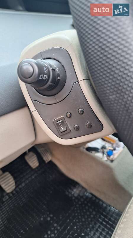 Минивэн Renault Scenic 2003 в Ужгороде