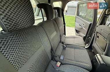 Минивэн Renault Scenic 2011 в 