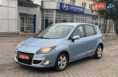 Минивэн Renault Scenic 2010 в 