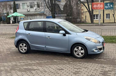 Минивэн Renault Scenic 2010 в 