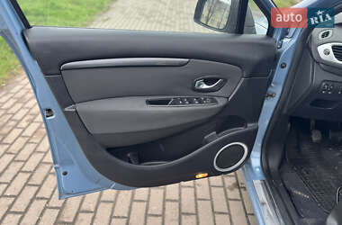 Минивэн Renault Scenic 2010 в 