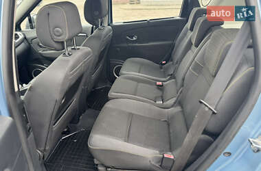 Минивэн Renault Scenic 2010 в 