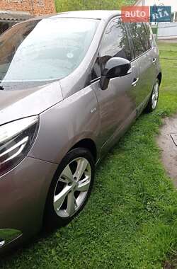 Мінівен Renault Scenic 2012 в Золочеві