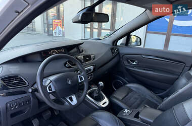 Минивэн Renault Scenic 2013 в 