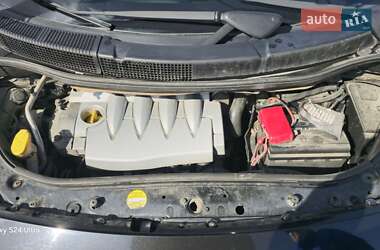 Минивэн Renault Scenic 2005 в 