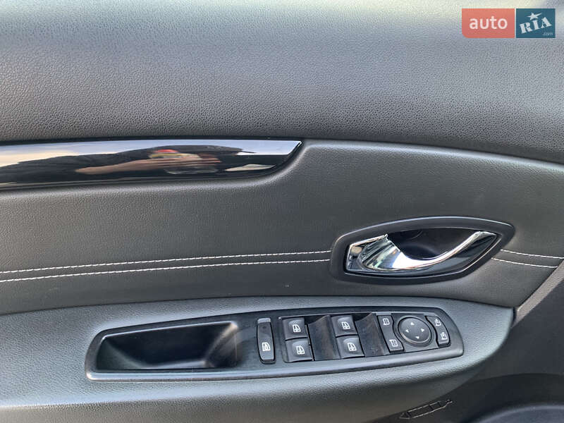 Мінівен Renault Scenic 2012 в Луцьку