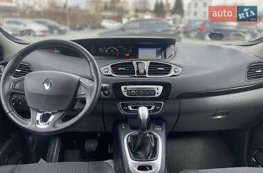 Минивэн Renault Scenic 2013 в 