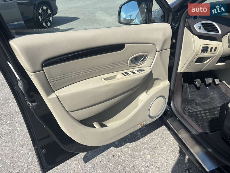 Минивэн Renault Scenic 2010 в Киеве