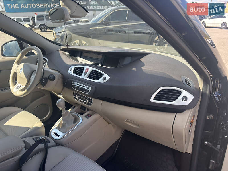 Минивэн Renault Scenic 2010 в Киеве