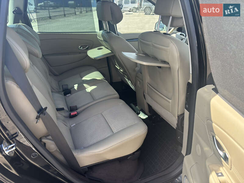 Минивэн Renault Scenic 2010 в Киеве