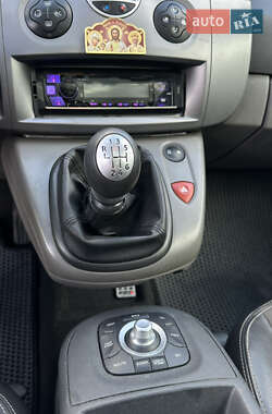 Минивэн Renault Scenic 2009 в 