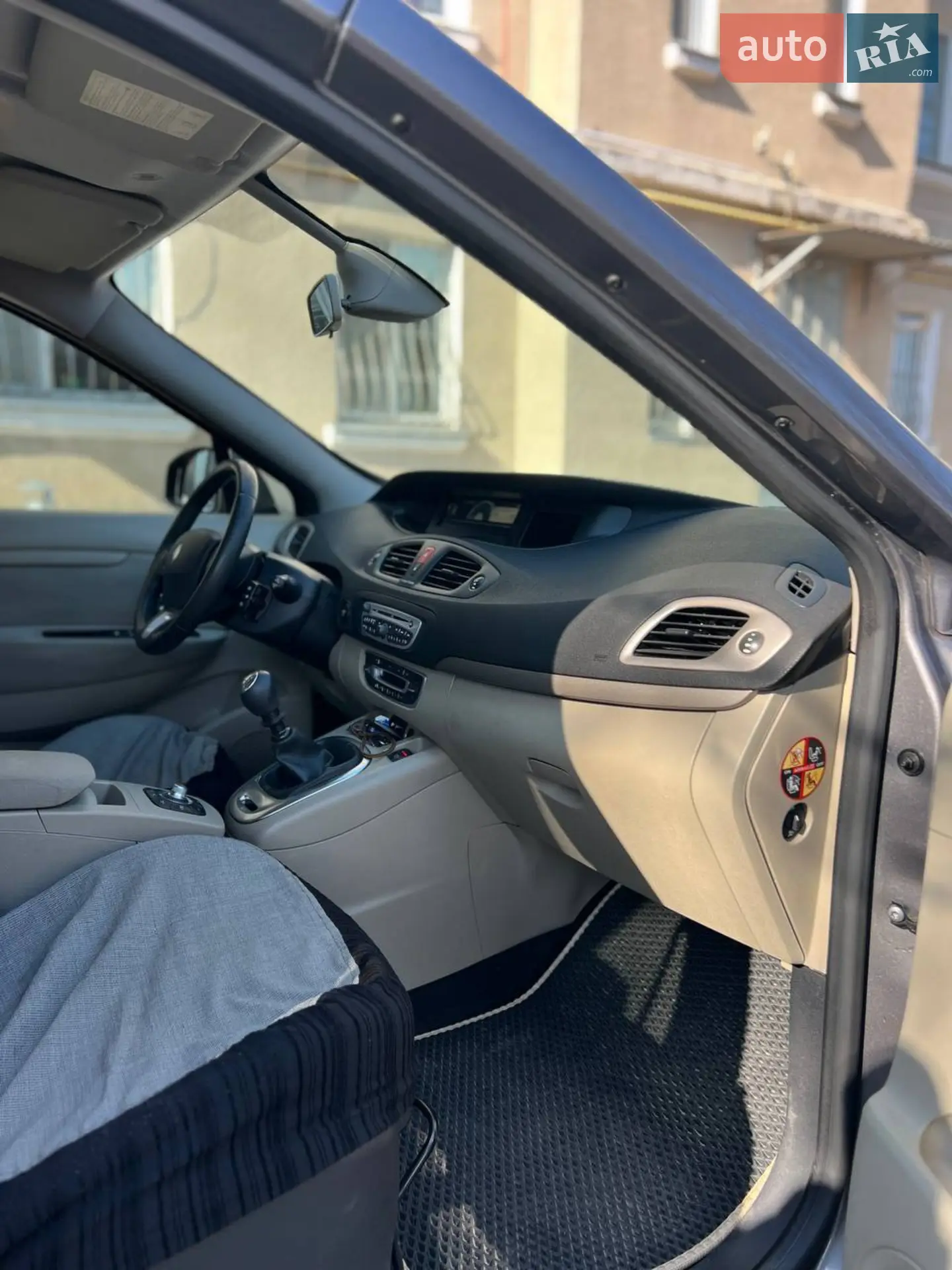 2011 Renault Scenic - мініатюра 16