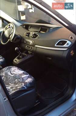 Мінівен Renault Scenic 2014 в 