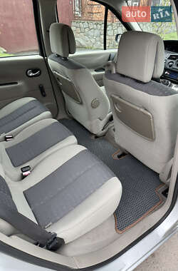 Минивэн Renault Scenic 2004 в 