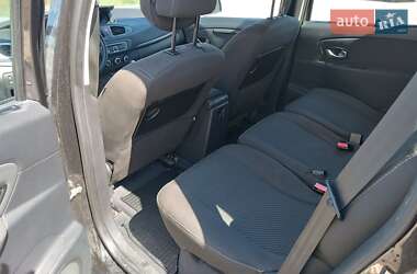 Минивэн Renault Scenic 2009 в 