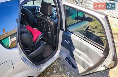 Минивэн Renault Scenic 2009 в 