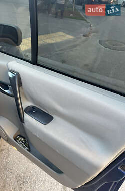 Минивэн Renault Scenic 2005 в 