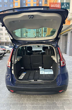Минивэн Renault Scenic 2009 в 