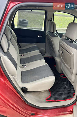 Минивэн Renault Scenic 2003 в 