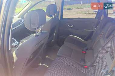Минивэн Renault Scenic 2011 в 