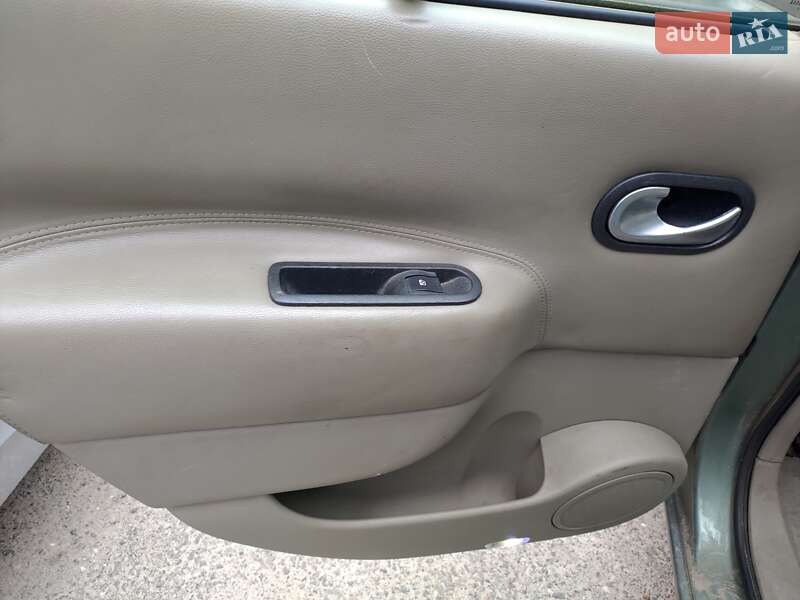 Минивэн Renault Scenic 2004 в Пустомытах