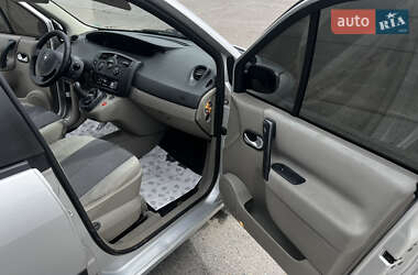Минивэн Renault Scenic 2005 в 