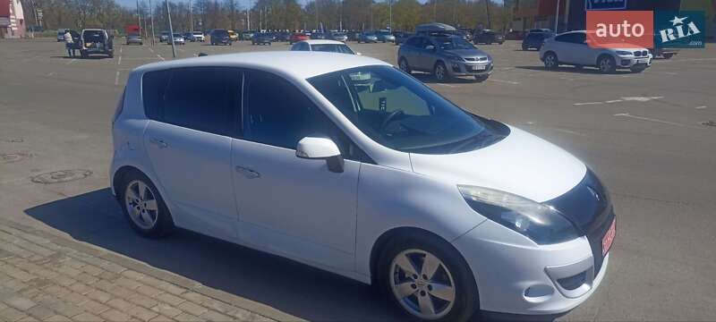 Минивэн Renault Scenic 2010 в Сумах