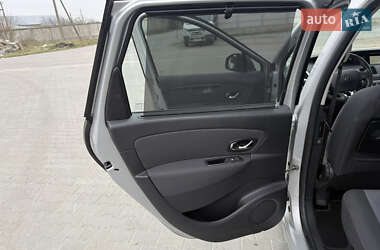 Минивэн Renault Scenic 2013 в 