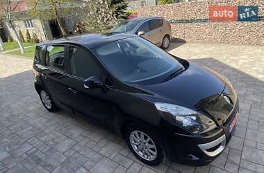 Минивэн Renault Scenic 2010 в 