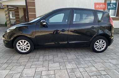 Минивэн Renault Scenic 2010 в 