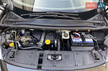 Минивэн Renault Scenic 2010 в 