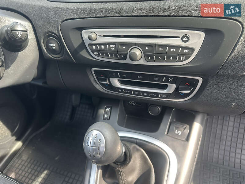 Мінівен Renault Scenic 2011 в Радехові