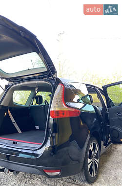 Мінівен Renault Scenic 2011 в 
