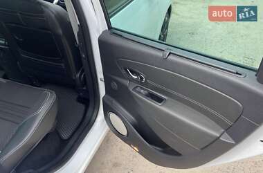 Минивэн Renault Scenic 2015 в 