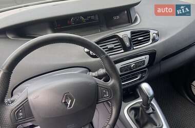 Минивэн Renault Scenic 2015 в 