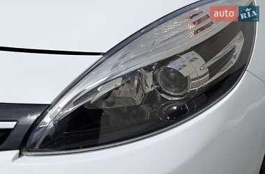 Минивэн Renault Scenic 2015 в 
