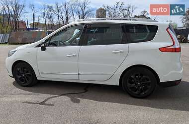 Минивэн Renault Scenic 2015 в 