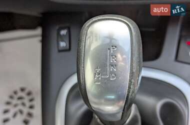 Минивэн Renault Scenic 2015 в 