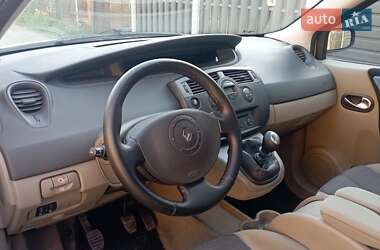 Минивэн Renault Scenic 2005 в 