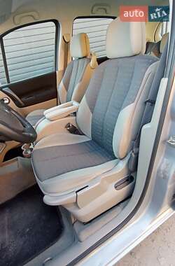 Минивэн Renault Scenic 2005 в 
