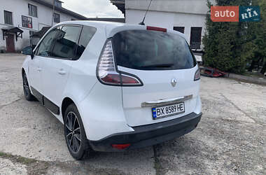 Минивэн Renault Scenic 2012 в 