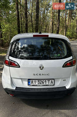 Минивэн Renault Scenic 2012 в 