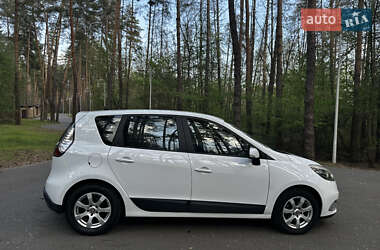 Минивэн Renault Scenic 2012 в 