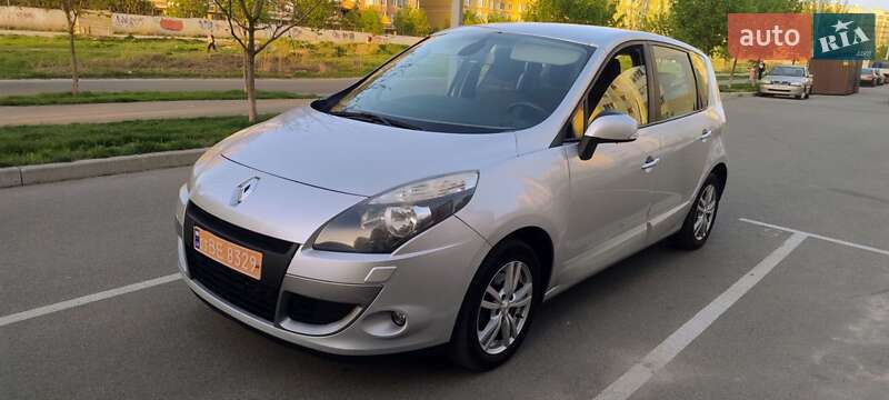 Мінівен Renault Scenic 2011 в Києві