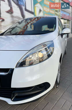Мінівен Renault Scenic 2012 в 