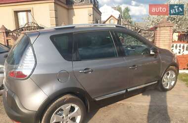 Мінівен Renault Scenic 2013 в 