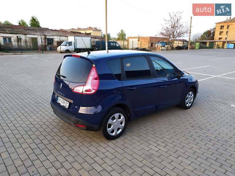 Мінівен Renault Scenic 2011 в Ромнах